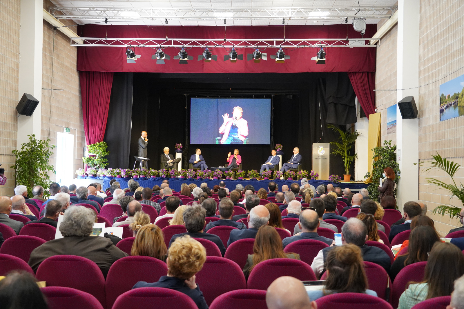 Settore in crescita: bene la Pasqua, volano le prenotazioni per l’estate FAITA FEDERCAMPING: TURISMO ALL’ARIA APERTA PROTAGONISTA DELL’EVENTO NAZIONALE DI OGGI A CAVALLINO-TREPORTI